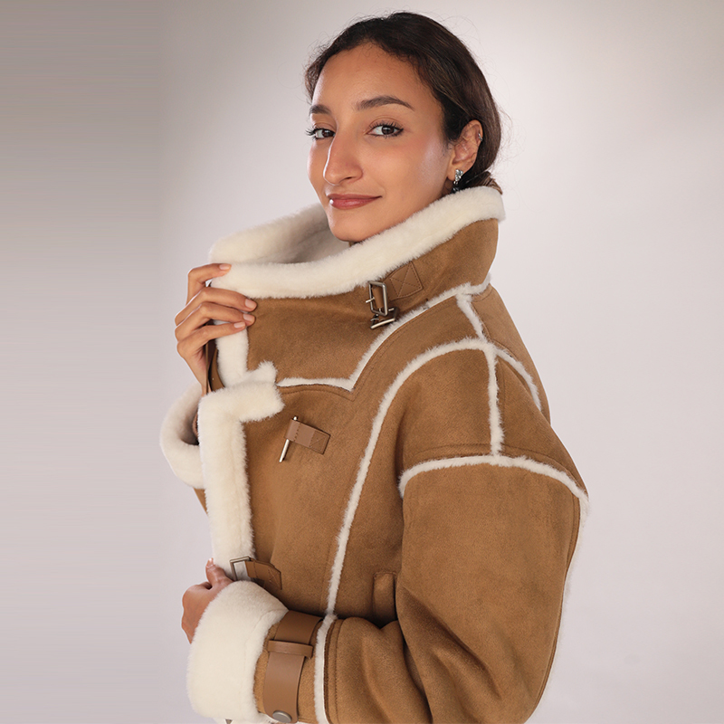 Faux Sheepskin Leather-Trimmed Women’s Jacket – Short Style — image 4