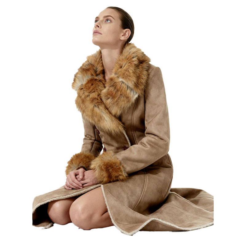 Elegant Long Wool Coat with Fox Fur Collar — image 5