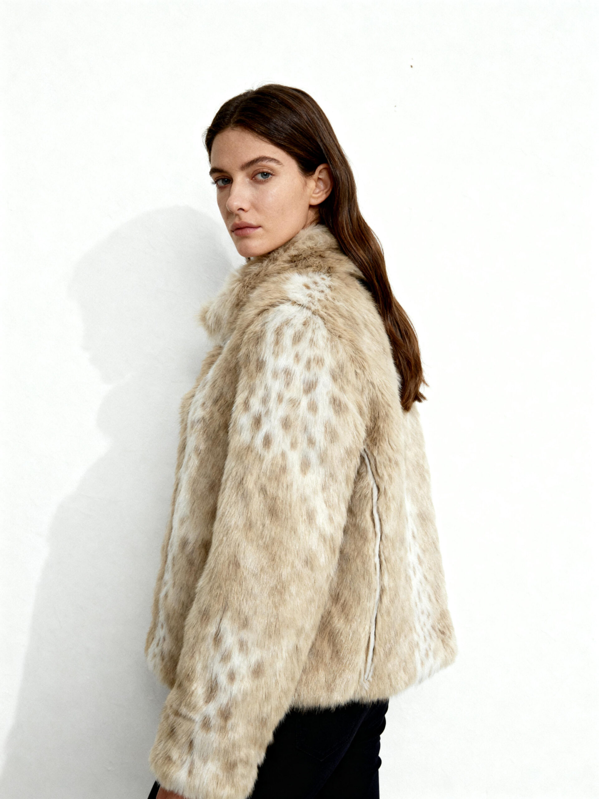 Spotted Lynx-Inspired Faux Fur Coat – Timeless Wild Elegance — image 4