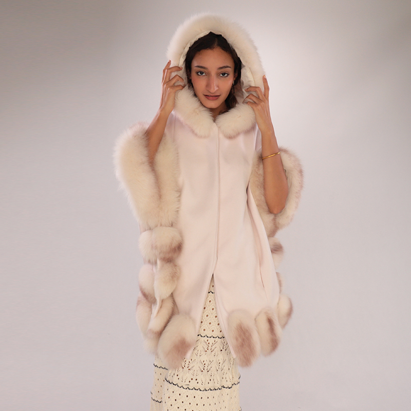 Elegant Wool & Fox Fur Cloak – Luxe Cloak & Shawl Fusion — image 4