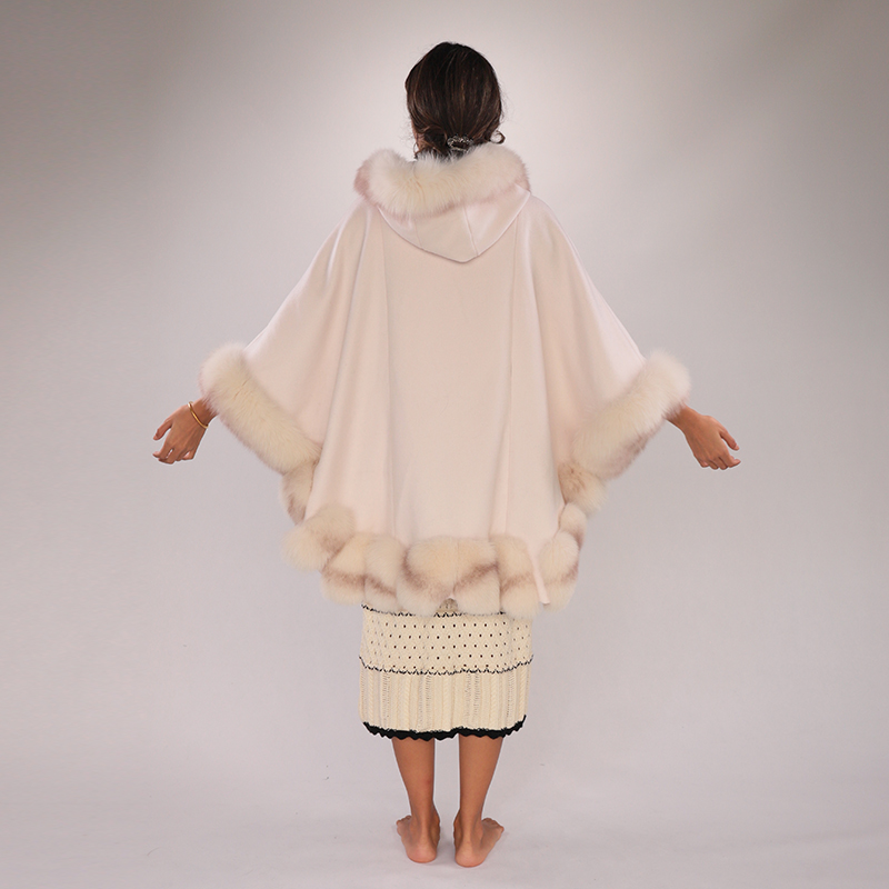 Elegant Wool & Fox Fur Cloak – Luxe Cloak & Shawl Fusion — image 3