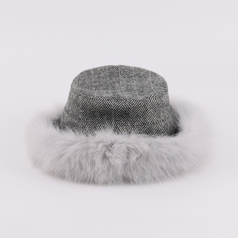 Elegant Wool Bucket Hat with Detachable Genuine Fox Fur Trim – Winter Luxe Collection — image 3