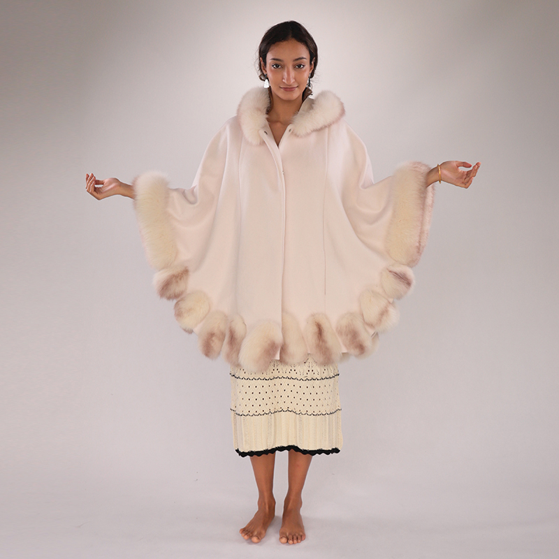 Elegant Wool & Fox Fur Cloak – Luxe Cloak & Shawl Fusion