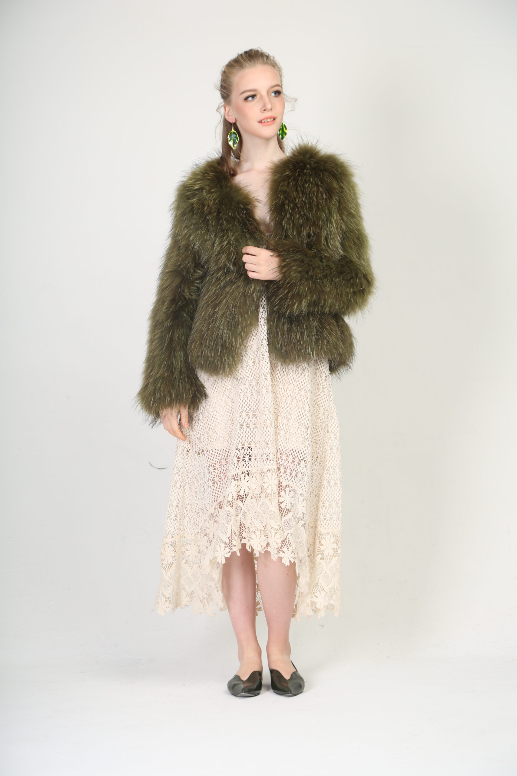 Luxurious Real Raccoon Fur Knit Coat – Warmth Meets Elegance