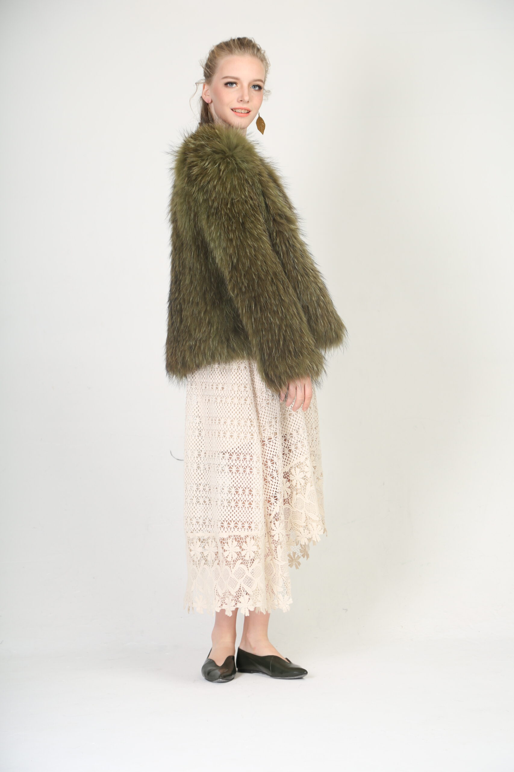 Luxurious Real Raccoon Fur Knit Coat – Warmth Meets Elegance — image 3