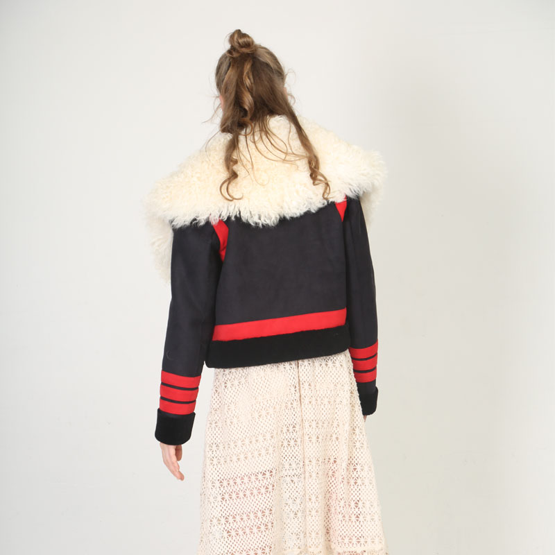 Short Aviator-Style Real Shearling Jacket with Bold Red Accents — image 4