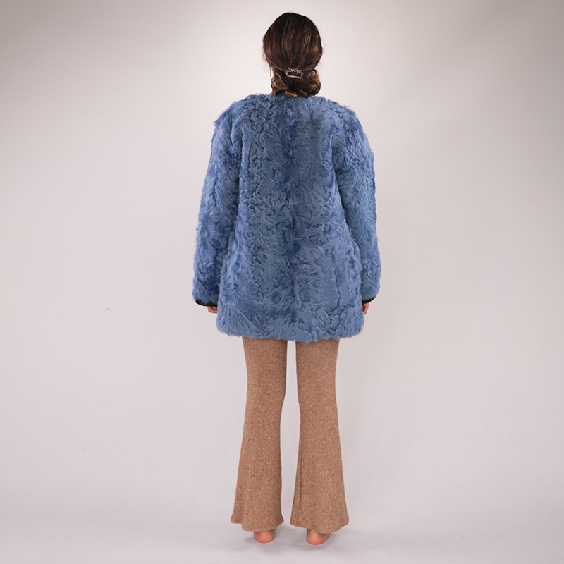 Tuscany Wool Women's Coat – Soft Texture, Relaxed Elegance — image 2
