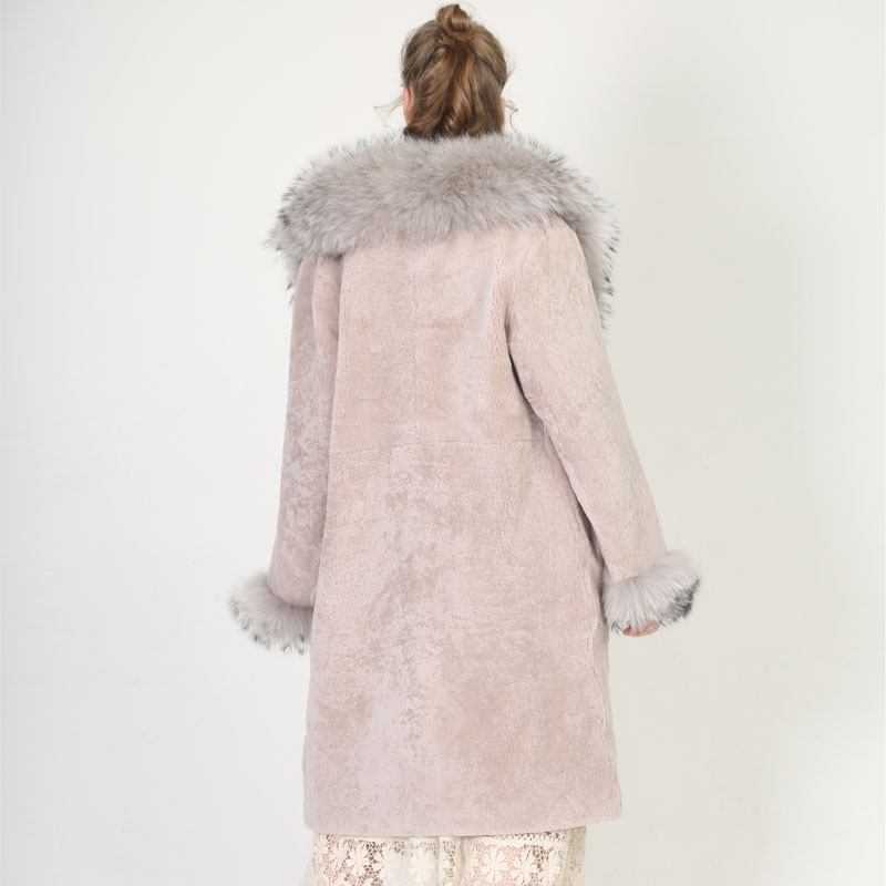 Luxury Shearling Coat with Real Raccoon Fur Collar – Elegant Winter Essential — image 4
