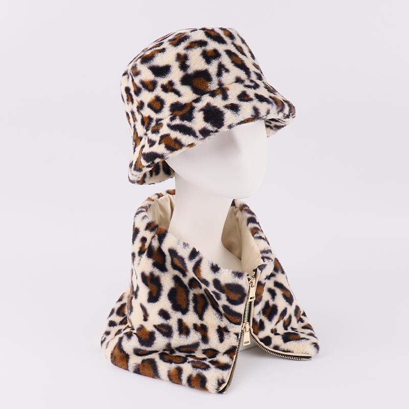 Leopard Print Faux Fur Bucket Hat & Zippered Scarf Set – Bold Winter Style for Trendsetters — image 2